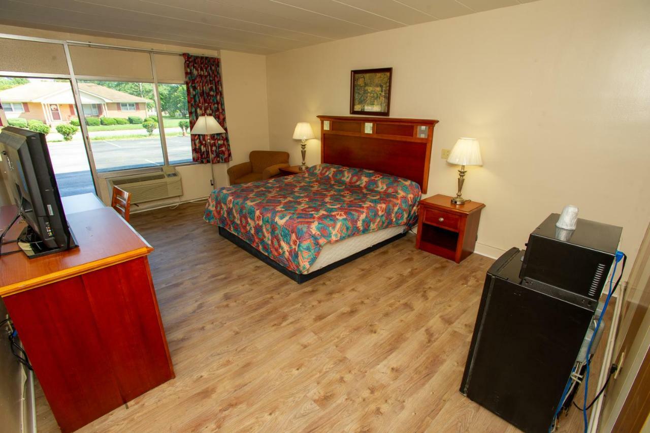 Coach House *